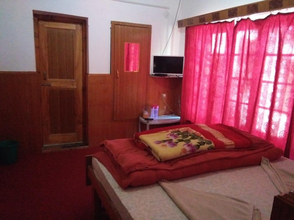 Galaxy Guest House Hundar Buitenkant foto