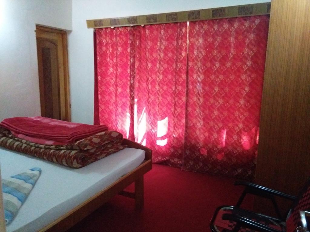 Galaxy Guest House Hundar Buitenkant foto